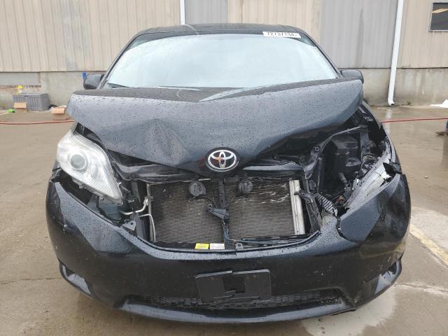 Photo 4 VIN: 5TDKZ3DCXHS830627 - TOYOTA SIENNA LE 