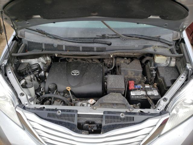 Photo 10 VIN: 5TDKZ3DCXHS834743 - TOYOTA SIENNA LE 