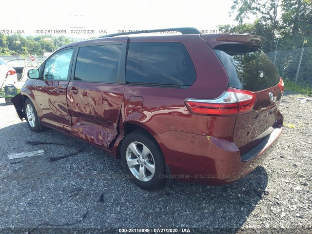 Photo 2 VIN: 5TDKZ3DCXHS866012 - TOYOTA SIENNA 