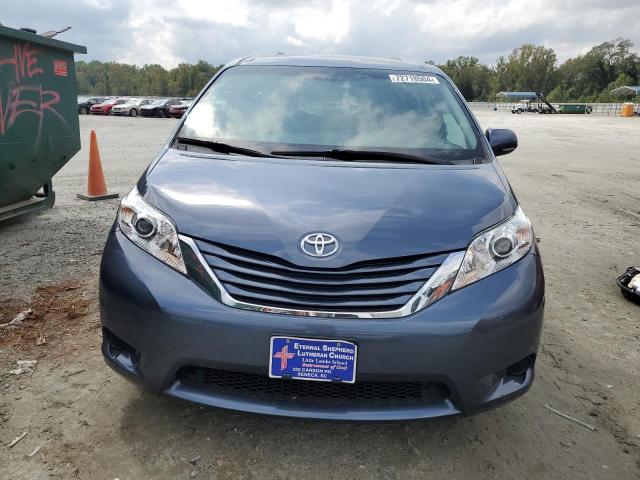 Photo 4 VIN: 5TDKZ3DCXHS868004 - TOYOTA SIENNA LE 