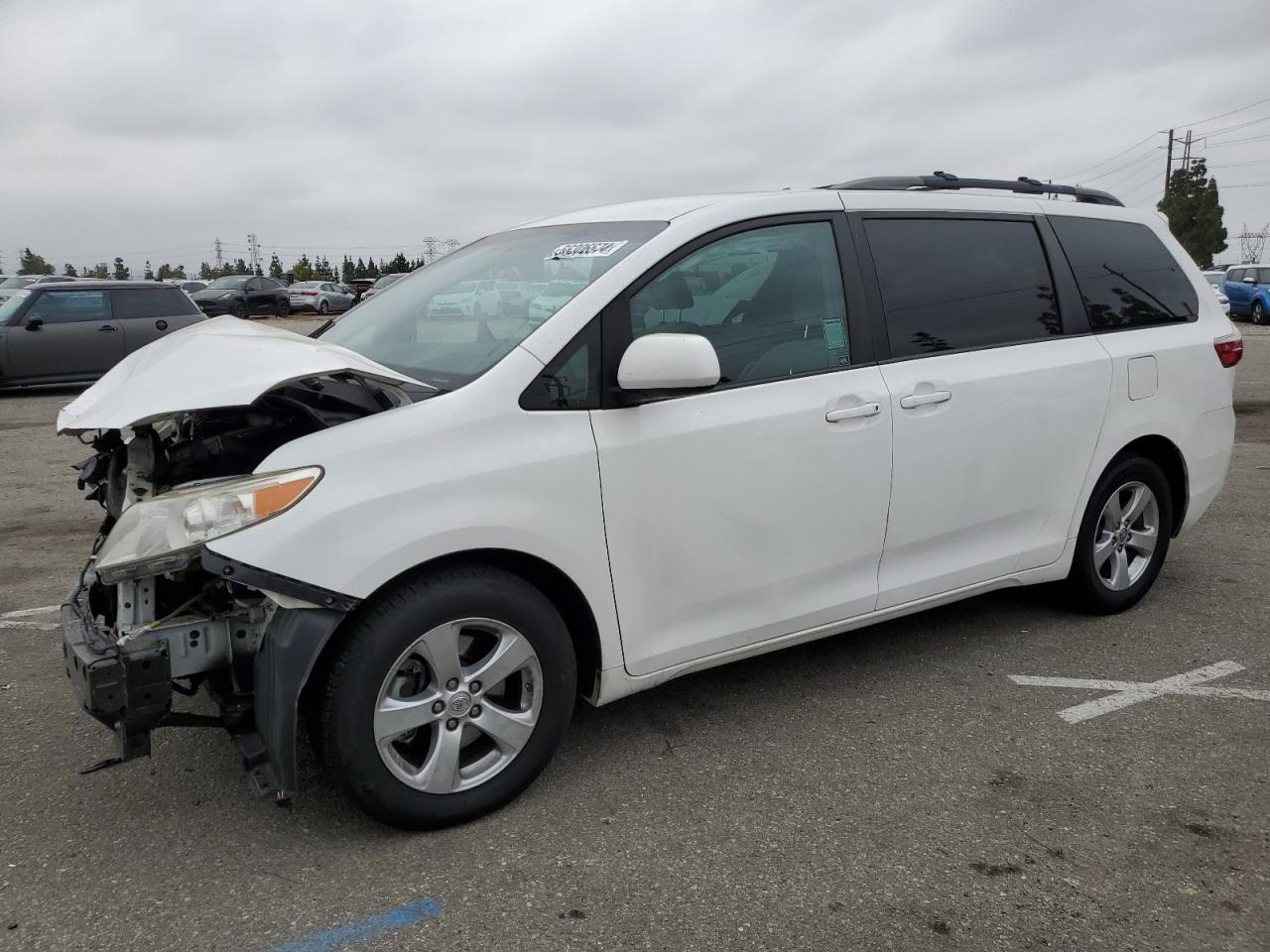 Photo 0 VIN: 5TDKZ3DCXHS899883 - TOYOTA SIENNA 