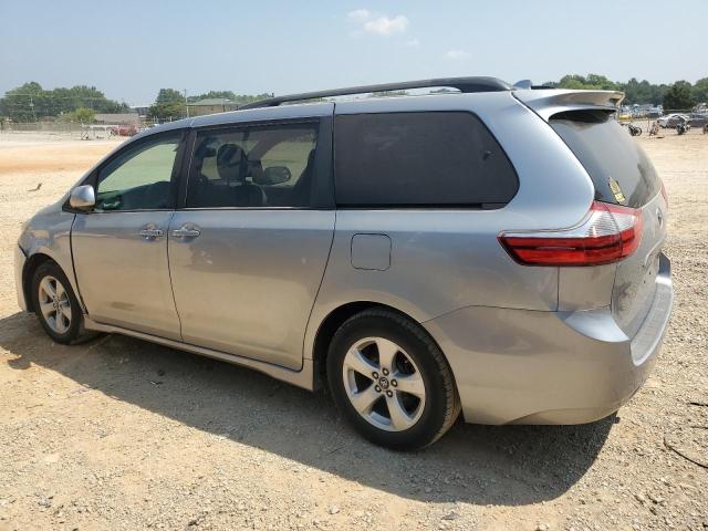 Photo 1 VIN: 5TDKZ3DCXJS928305 - TOYOTA SIENNA LE 