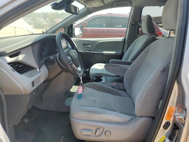 Photo 6 VIN: 5TDKZ3DCXJS928305 - TOYOTA SIENNA LE 