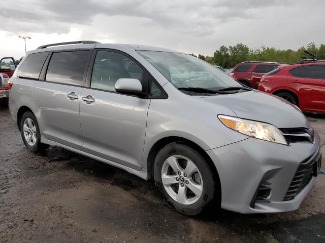 Photo 3 VIN: 5TDKZ3DCXJS932418 - TOYOTA SIENNA LE 