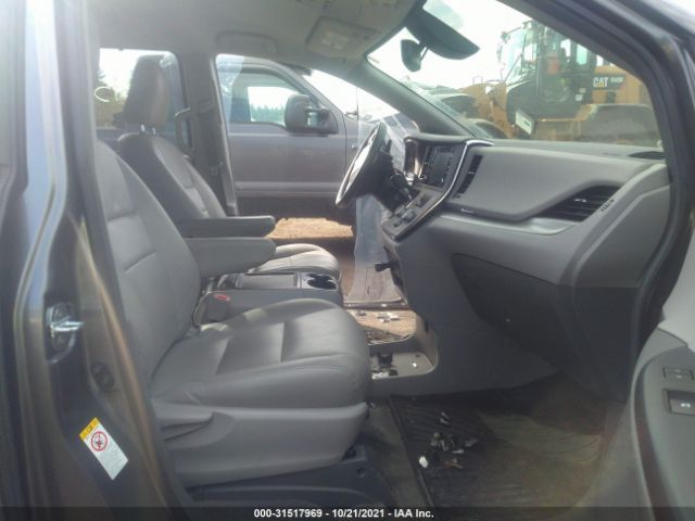 Photo 4 VIN: 5TDKZ3DCXJS937473 - TOYOTA SIENNA 