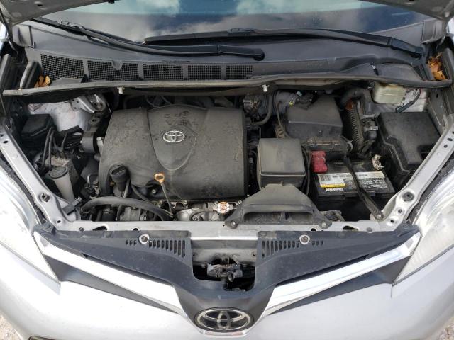 Photo 11 VIN: 5TDKZ3DCXJS956511 - TOYOTA SIENNA LE 