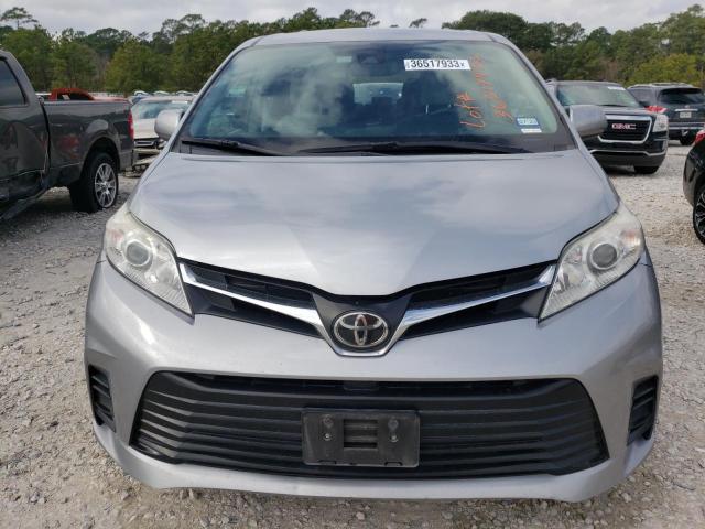 Photo 4 VIN: 5TDKZ3DCXJS956511 - TOYOTA SIENNA LE 