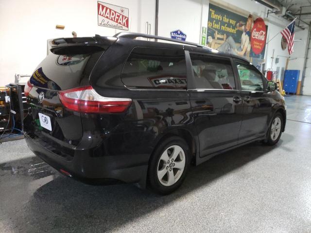 Photo 2 VIN: 5TDKZ3DCXKS008062 - TOYOTA SIENNA LE 