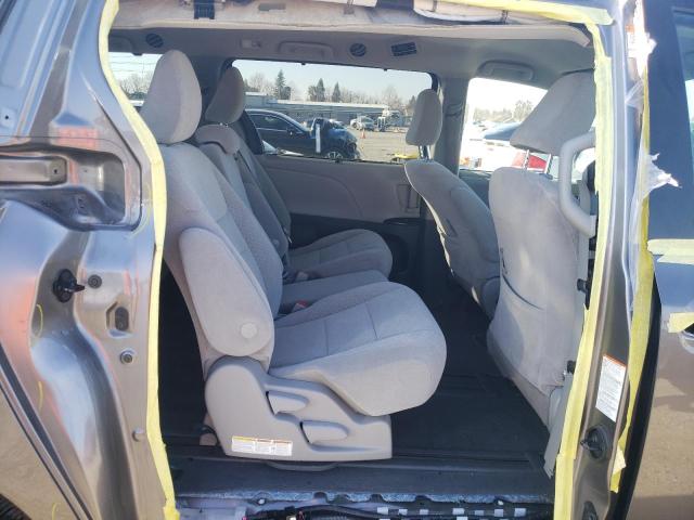 Photo 10 VIN: 5TDKZ3DCXKS017621 - TOYOTA SIENNA LE 