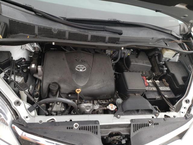 Photo 6 VIN: 5TDKZ3DCXKS975626 - TOYOTA SIENNA LE 