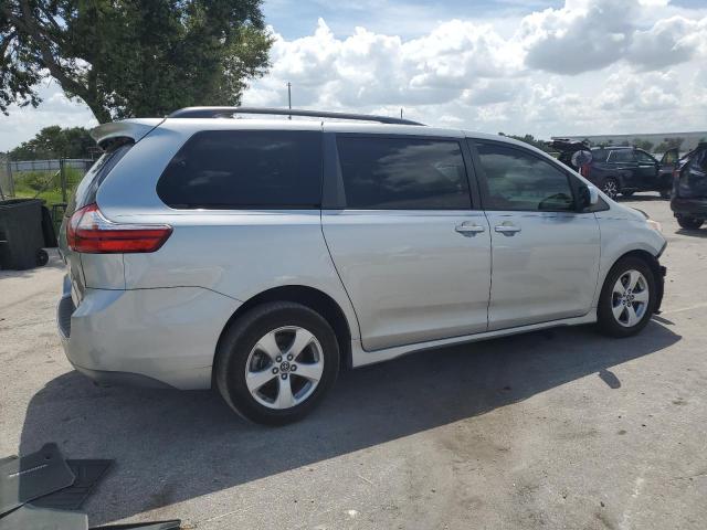 Photo 2 VIN: 5TDKZ3DCXLS039345 - TOYOTA SIENNA LE 