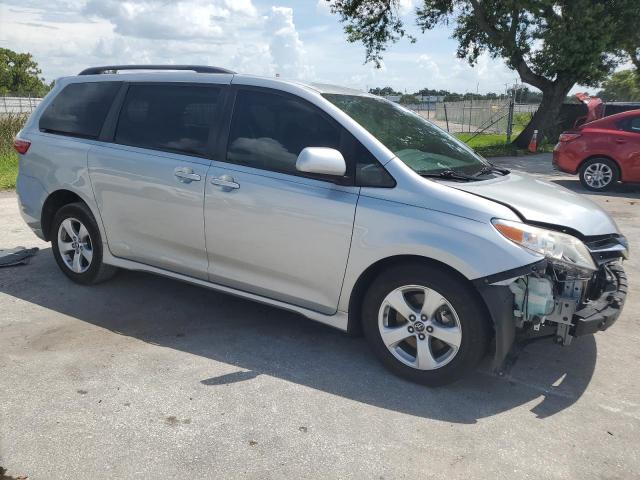 Photo 3 VIN: 5TDKZ3DCXLS039345 - TOYOTA SIENNA LE 