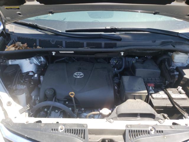 Photo 6 VIN: 5TDKZ3DCXLS045453 - TOYOTA SIENNA LE 