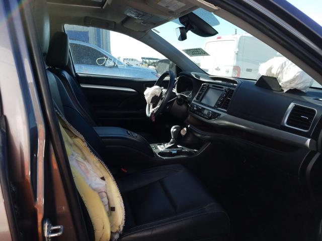 Photo 4 VIN: 5TDKZRFH0HS220330 - TOYOTA HIGHLANDER 