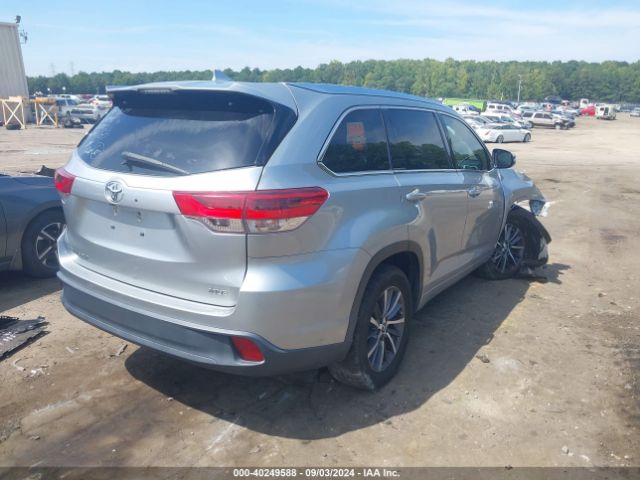 Photo 3 VIN: 5TDKZRFH0HS521762 - TOYOTA HIGHLANDER 