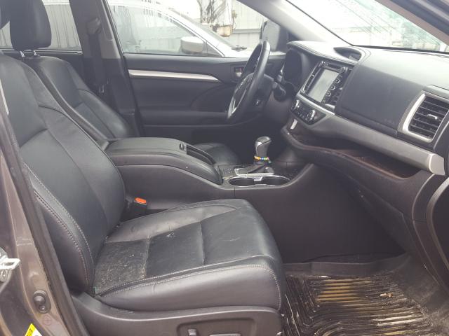 Photo 4 VIN: 5TDKZRFH0JS264432 - TOYOTA HIGHLANDER 