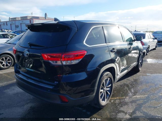 Photo 3 VIN: 5TDKZRFH0JS539667 - TOYOTA HIGHLANDER 