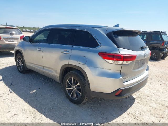 Photo 2 VIN: 5TDKZRFH0JS548370 - TOYOTA HIGHLANDER 