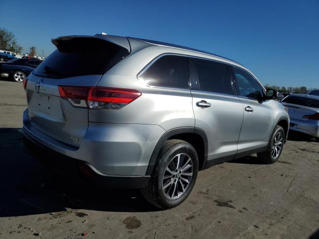 Photo 2 VIN: 5TDKZRFH0KS333931 - TOYOTA HIGHLANDER 