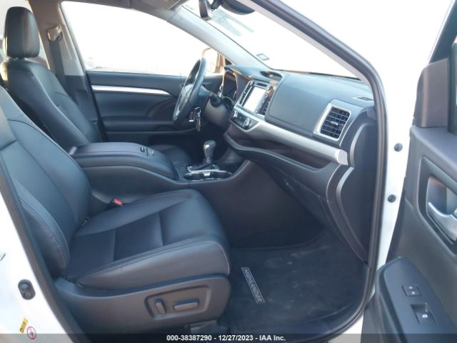 Photo 4 VIN: 5TDKZRFH0KS552632 - TOYOTA HIGHLANDER 