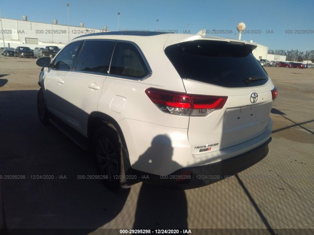 Photo 2 VIN: 5TDKZRFH0KS556261 - TOYOTA HIGHLANDER 