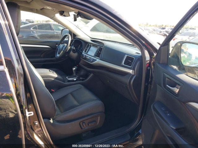 Photo 4 VIN: 5TDKZRFH0KS556373 - TOYOTA HIGHLANDER 