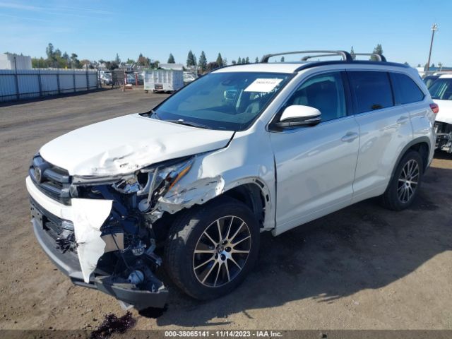 Photo 1 VIN: 5TDKZRFH1HS508261 - TOYOTA HIGHLANDER 