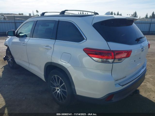 Photo 2 VIN: 5TDKZRFH1HS508261 - TOYOTA HIGHLANDER 