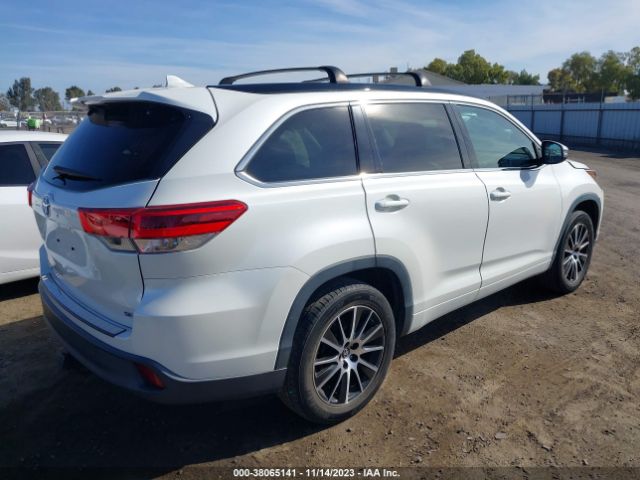 Photo 3 VIN: 5TDKZRFH1HS508261 - TOYOTA HIGHLANDER 