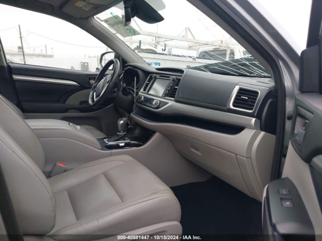 Photo 4 VIN: 5TDKZRFH1HS509295 - TOYOTA HIGHLANDER 