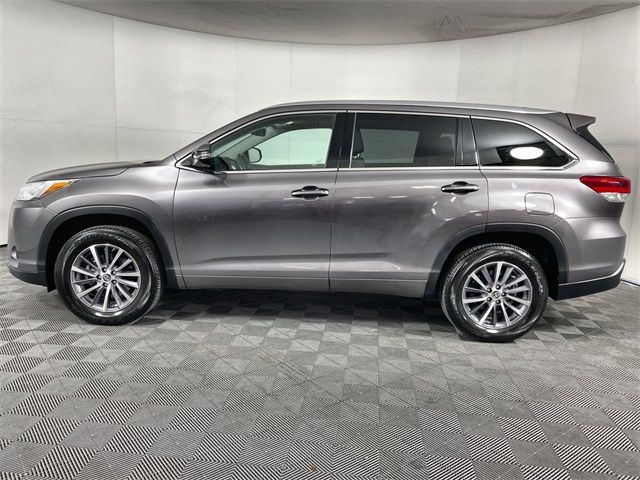 Photo 5 VIN: 5TDKZRFH1JS263290 - TOYOTA HIGHLANDER 