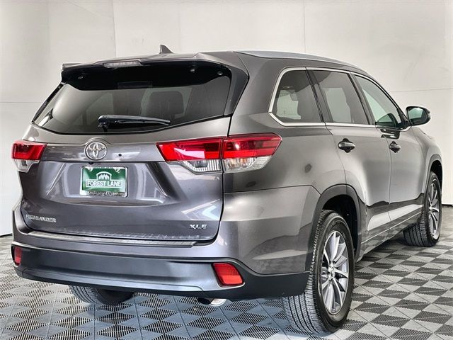 Photo 8 VIN: 5TDKZRFH1JS263290 - TOYOTA HIGHLANDER 