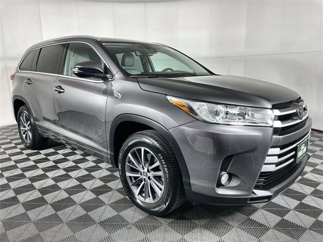 Photo 2 VIN: 5TDKZRFH1JS263290 - TOYOTA HIGHLANDER 