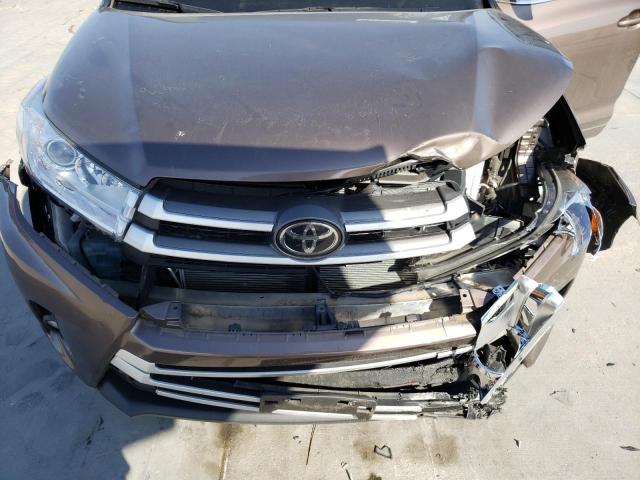 Photo 6 VIN: 5TDKZRFH1JS286035 - TOYOTA HIGHLANDER 