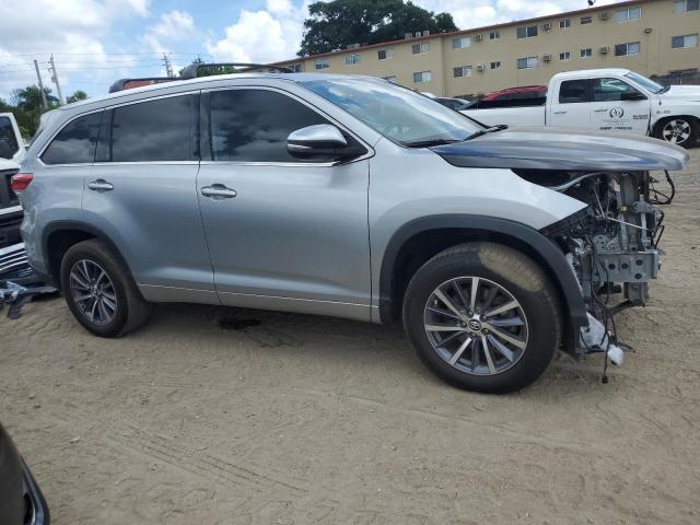 Photo 3 VIN: 5TDKZRFH1JS530783 - TOYOTA HIGHLANDER 