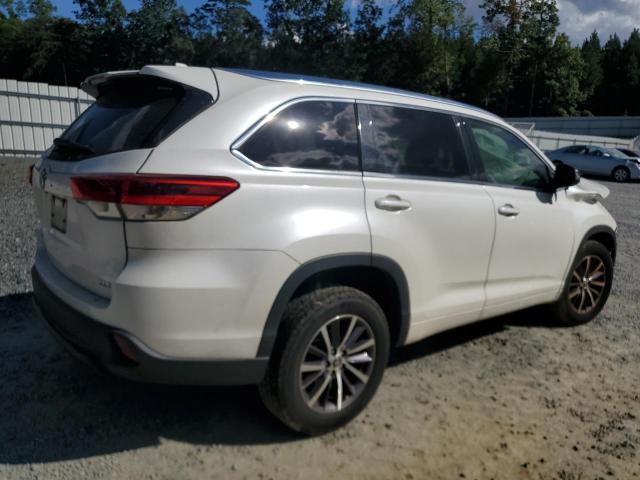 Photo 2 VIN: 5TDKZRFH1JS538754 - TOYOTA HIGHLANDER 