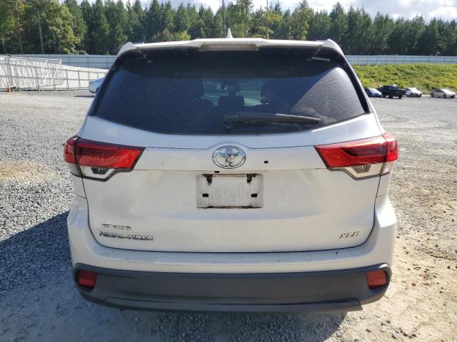 Photo 5 VIN: 5TDKZRFH1JS538754 - TOYOTA HIGHLANDER 