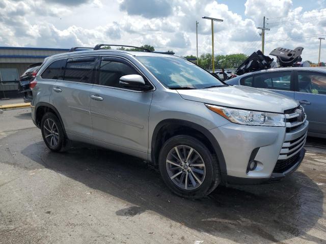 Photo 3 VIN: 5TDKZRFH1JS550483 - TOYOTA HIGHLANDER 