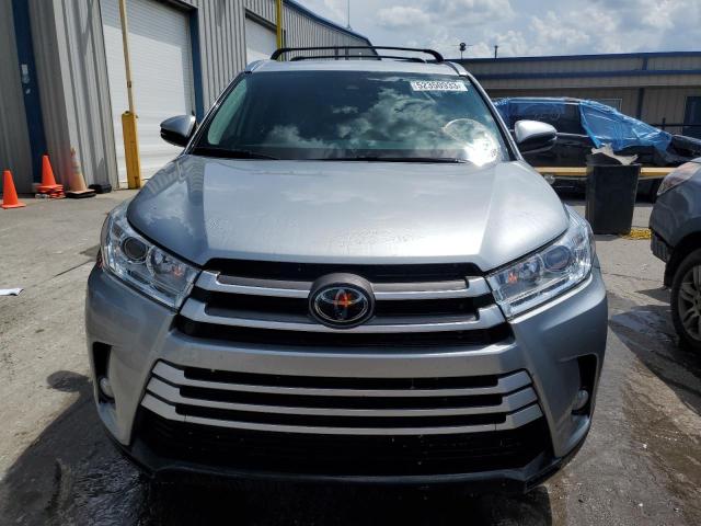 Photo 4 VIN: 5TDKZRFH1JS550483 - TOYOTA HIGHLANDER 