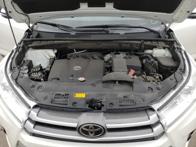 Photo 6 VIN: 5TDKZRFH1KS558018 - TOYOTA HIGHLANDER 