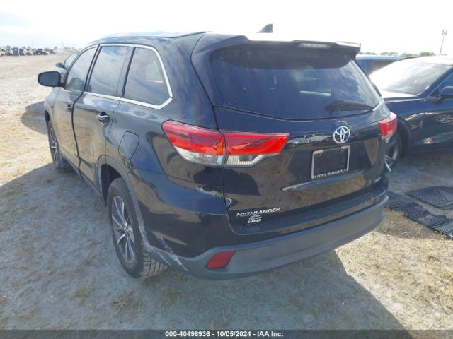 Photo 2 VIN: 5TDKZRFH2JS272080 - TOYOTA HIGHLANDER 