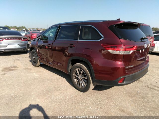 Photo 2 VIN: 5TDKZRFH2JS281409 - TOYOTA HIGHLANDER 