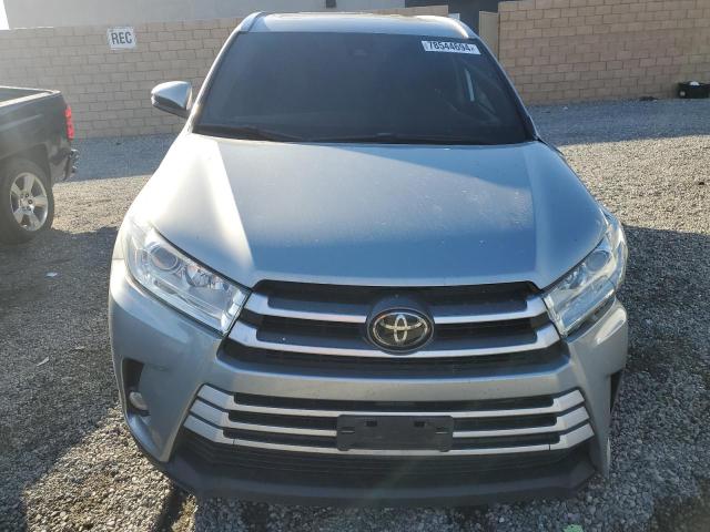 Photo 4 VIN: 5TDKZRFH2JS528590 - TOYOTA HIGHLANDER 