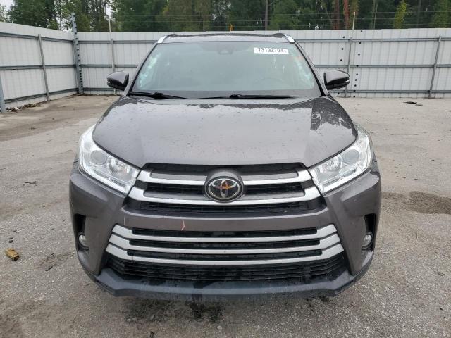 Photo 4 VIN: 5TDKZRFH2JS532882 - TOYOTA HIGHLANDER 