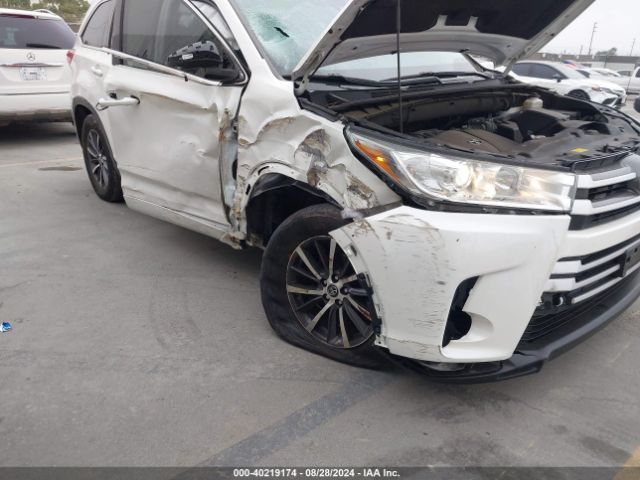 Photo 5 VIN: 5TDKZRFH2JS549682 - TOYOTA HIGHLANDER 