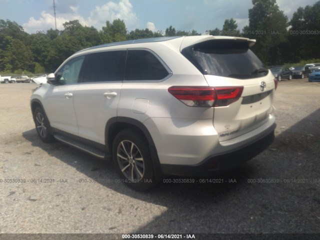 Photo 2 VIN: 5TDKZRFH2KS331288 - TOYOTA HIGHLANDER 