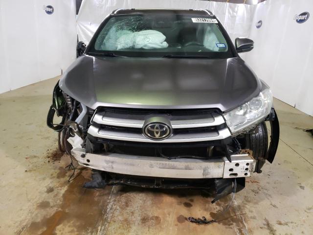 Photo 4 VIN: 5TDKZRFH2KS562465 - TOYOTA HIGHLANDER 