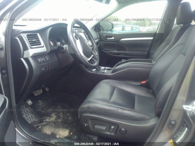 Photo 4 VIN: 5TDKZRFH3JS287803 - TOYOTA HIGHLANDER 