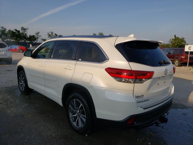 Photo 2 VIN: 5TDKZRFH3JS530722 - TOYOTA HIGHLANDER 