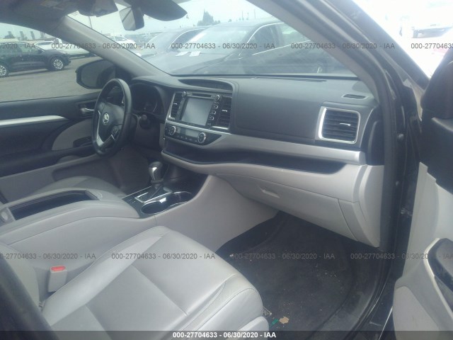 Photo 4 VIN: 5TDKZRFH3JS535077 - TOYOTA HIGHLANDER 